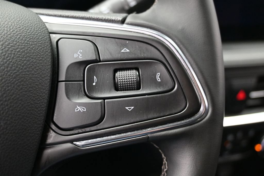 Used 2025 Buick Encore GX Preferred AWD/4WD image 21
