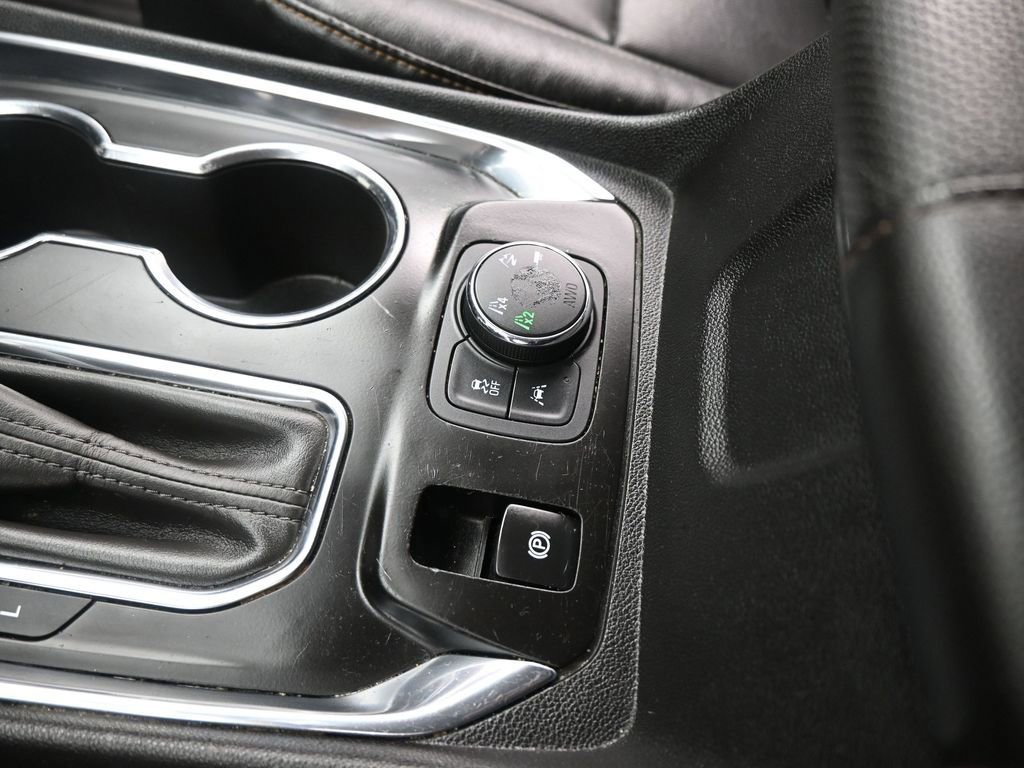 Used 2018 Chevrolet Traverse Premier image 47