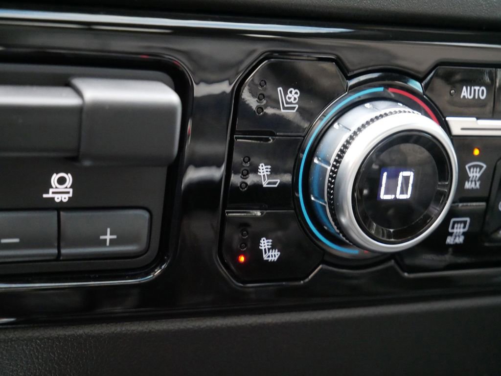 Used 2024 GMC Sierra 1500 SLT w/ SLT Premium Plus Package image 26