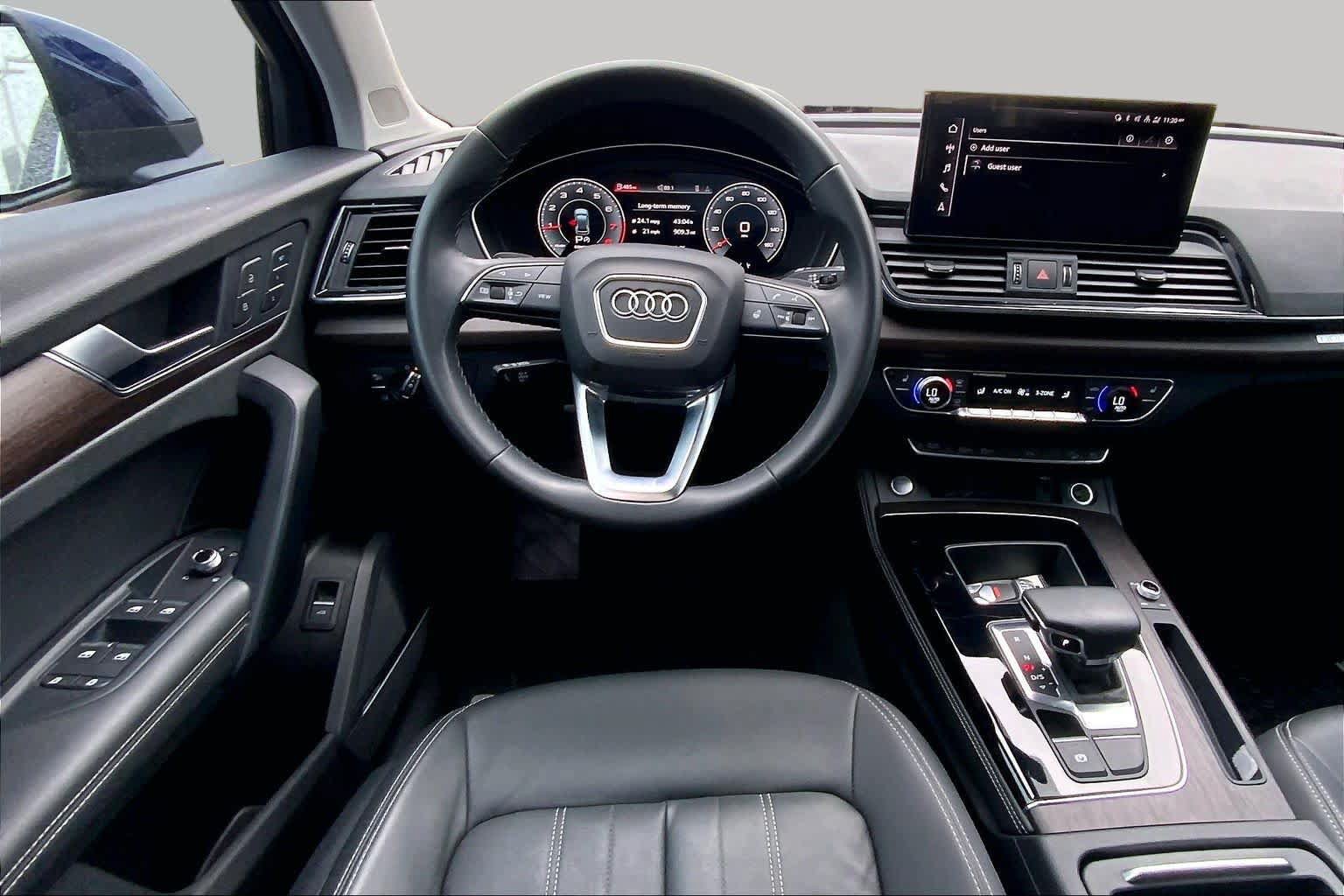 Used 2022 Audi Q5 2.0T Premium Plus w/ Premium Plus Package AWD/4WD image 6