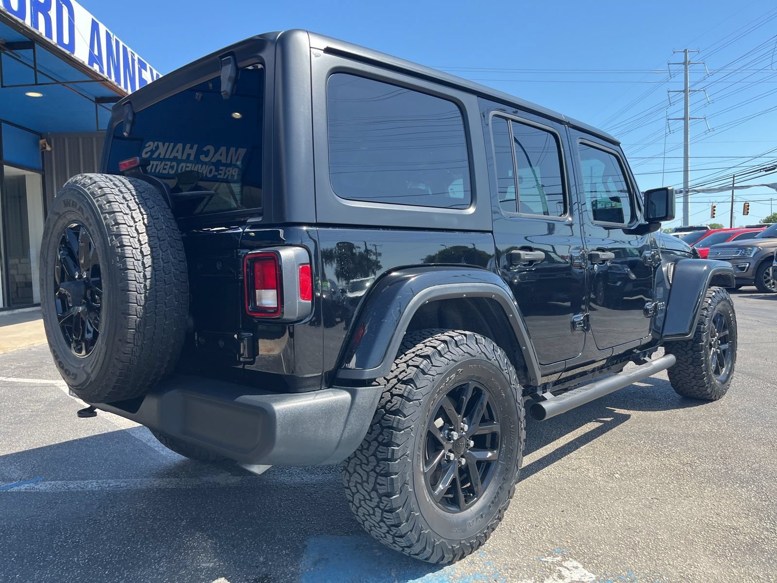 Used 2023 Jeep Wrangler Unlimited Sport AWD/4WD image 8