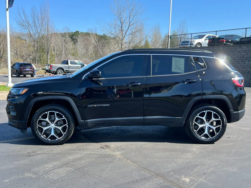 Used 2024 Jeep Compass Limited AWD/4WD image 5