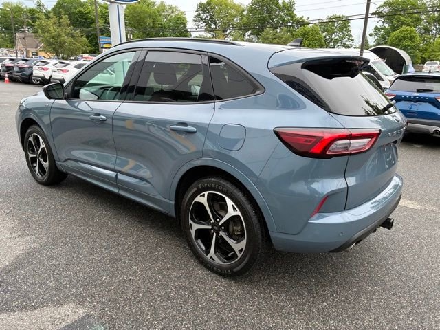 Certified 2023 Ford Escape ST-Line Select w/ Tech Pack #2 AWD/4WD image 5