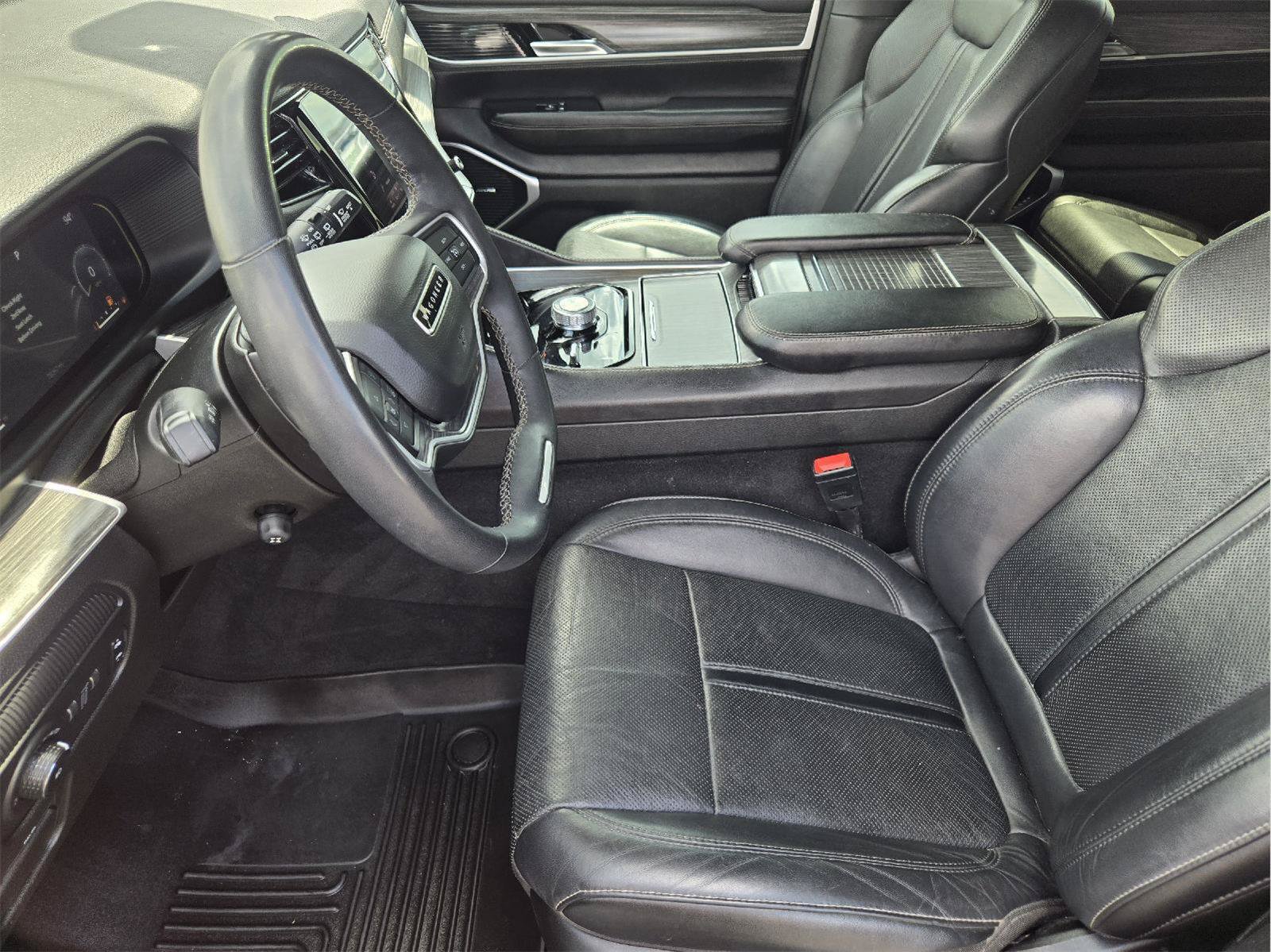 Used 2023 Jeep Wagoneer Series II AWD/4WD image 11