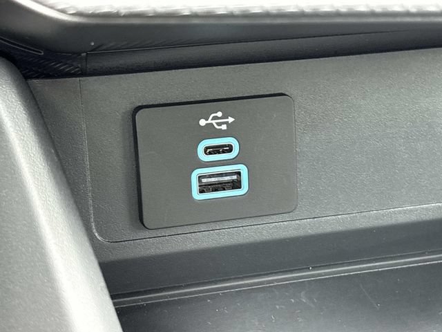 Certified 2025 Ford Mustang Coupe RWD image 32