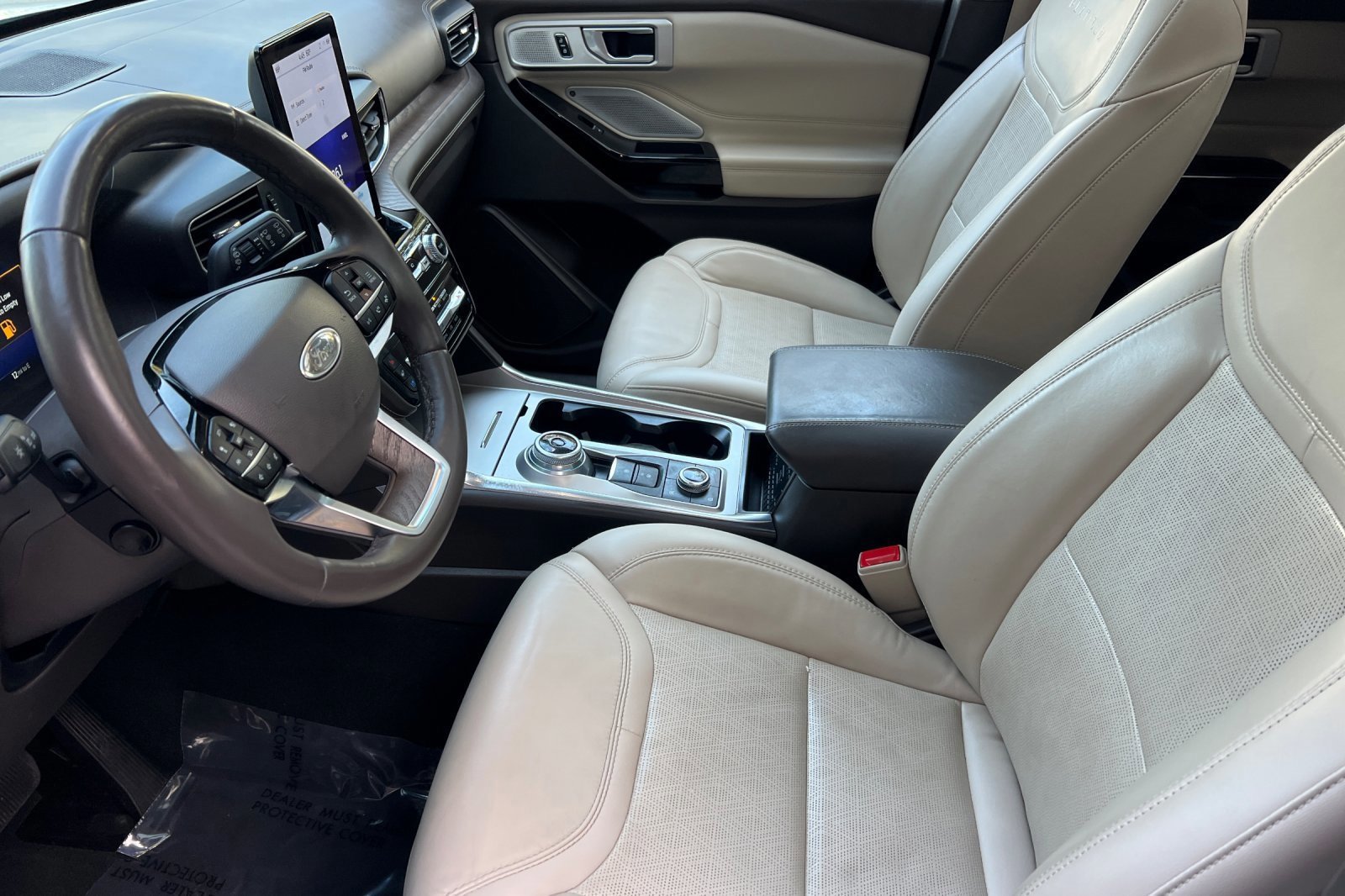 Certified 2022 Ford Explorer Platinum w/ Equipment Group 601A image 11