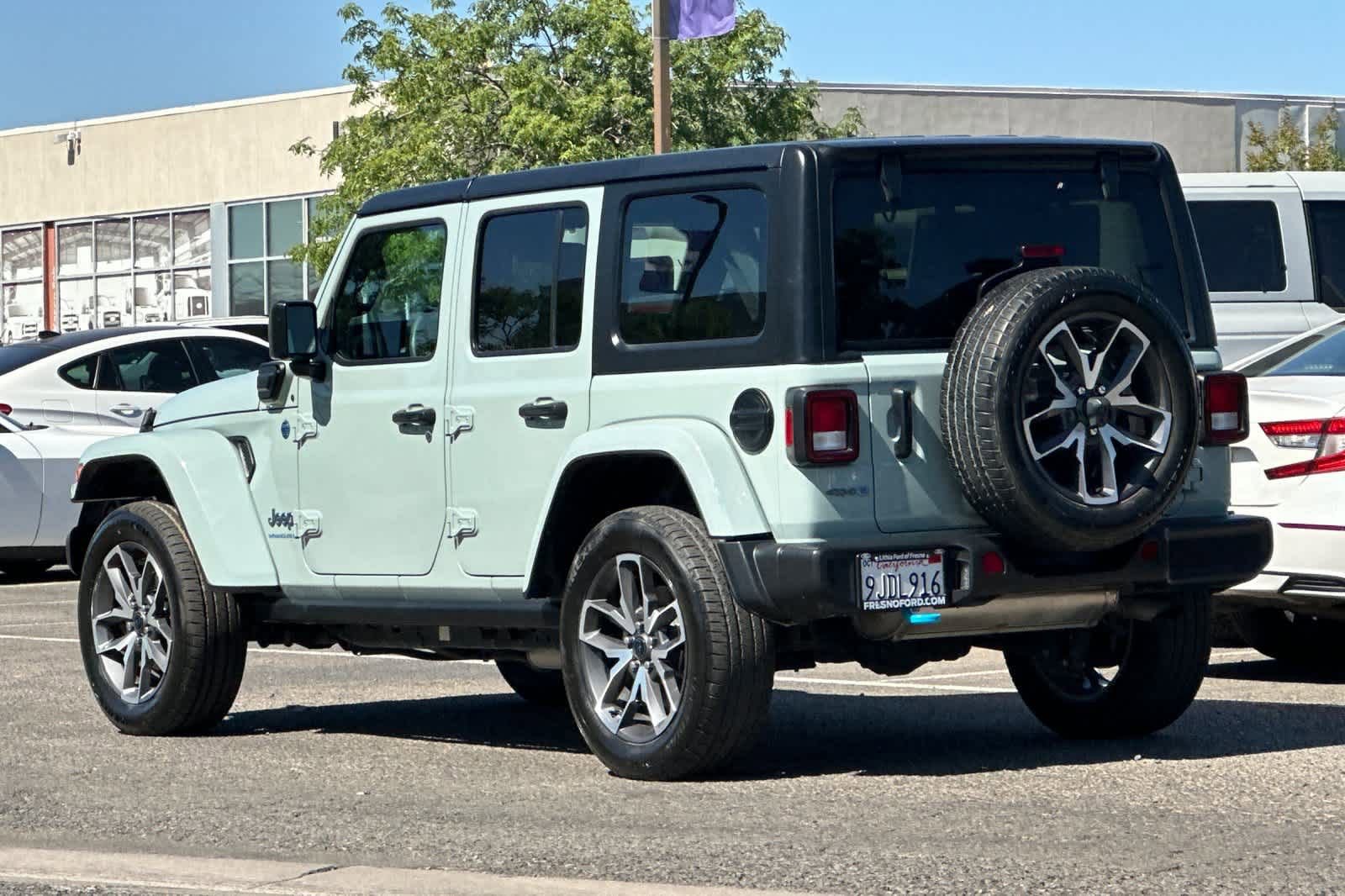 Used 2024 Jeep Wrangler Unlimited AWD/4WD image 6