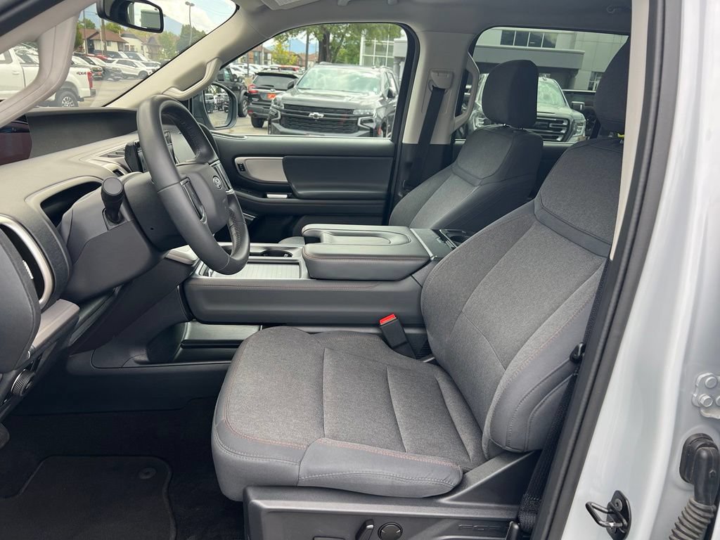 Certified 2025 Ford Expedition Platinum AWD/4WD image 27