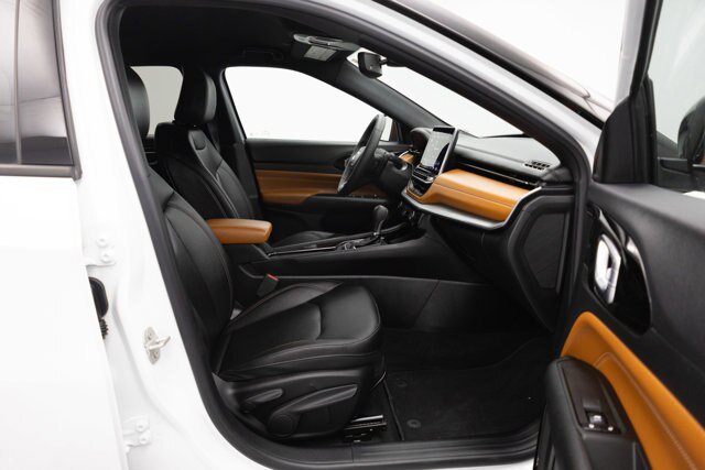 Used 2024 Jeep Compass Limited AWD/4WD image 28