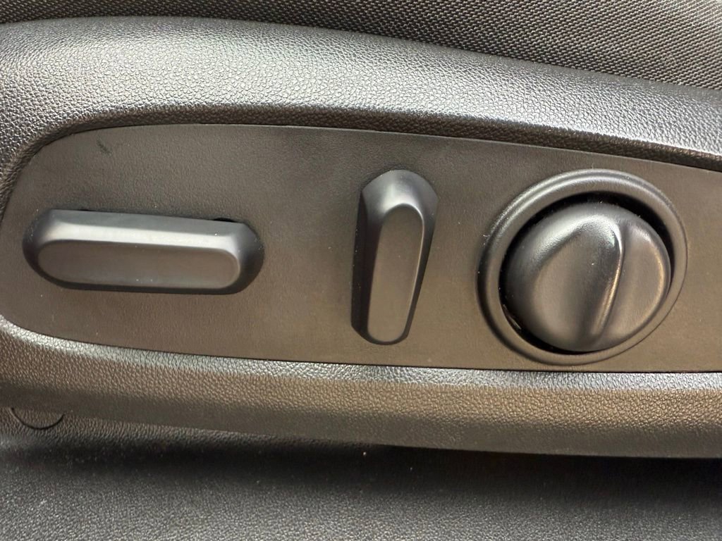 Used 2019 Chevrolet Blazer LT image 19