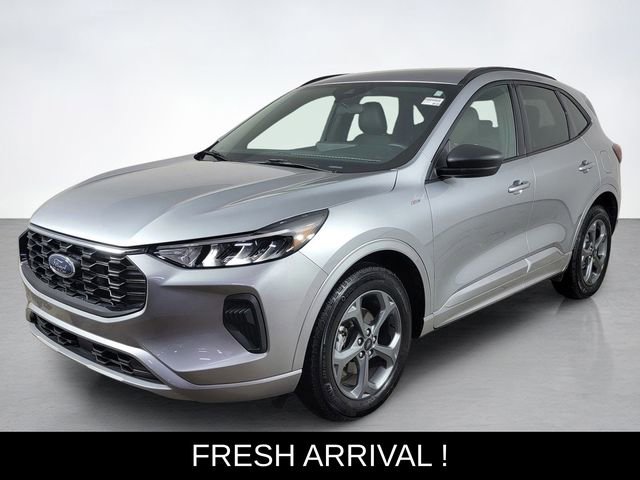 Certified 2023 Ford Escape ST-Line w/ Tech Pack #1 AWD/4WD image 7