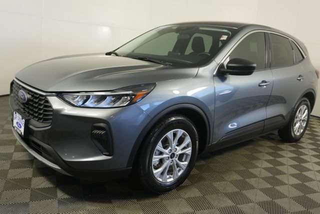 Certified 2023 Ford Escape Active w/ Cold Weather Package FWD image 7