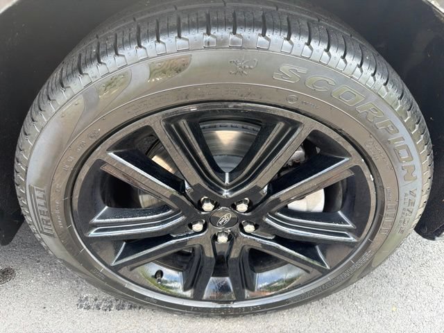 Certified 2024 Ford Edge ST-Line AWD/4WD image 25