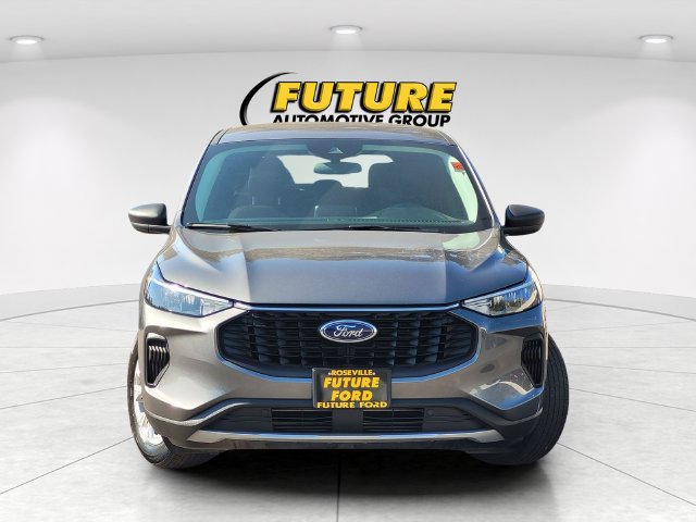 Certified 2025 Ford Escape Active FWD image 2