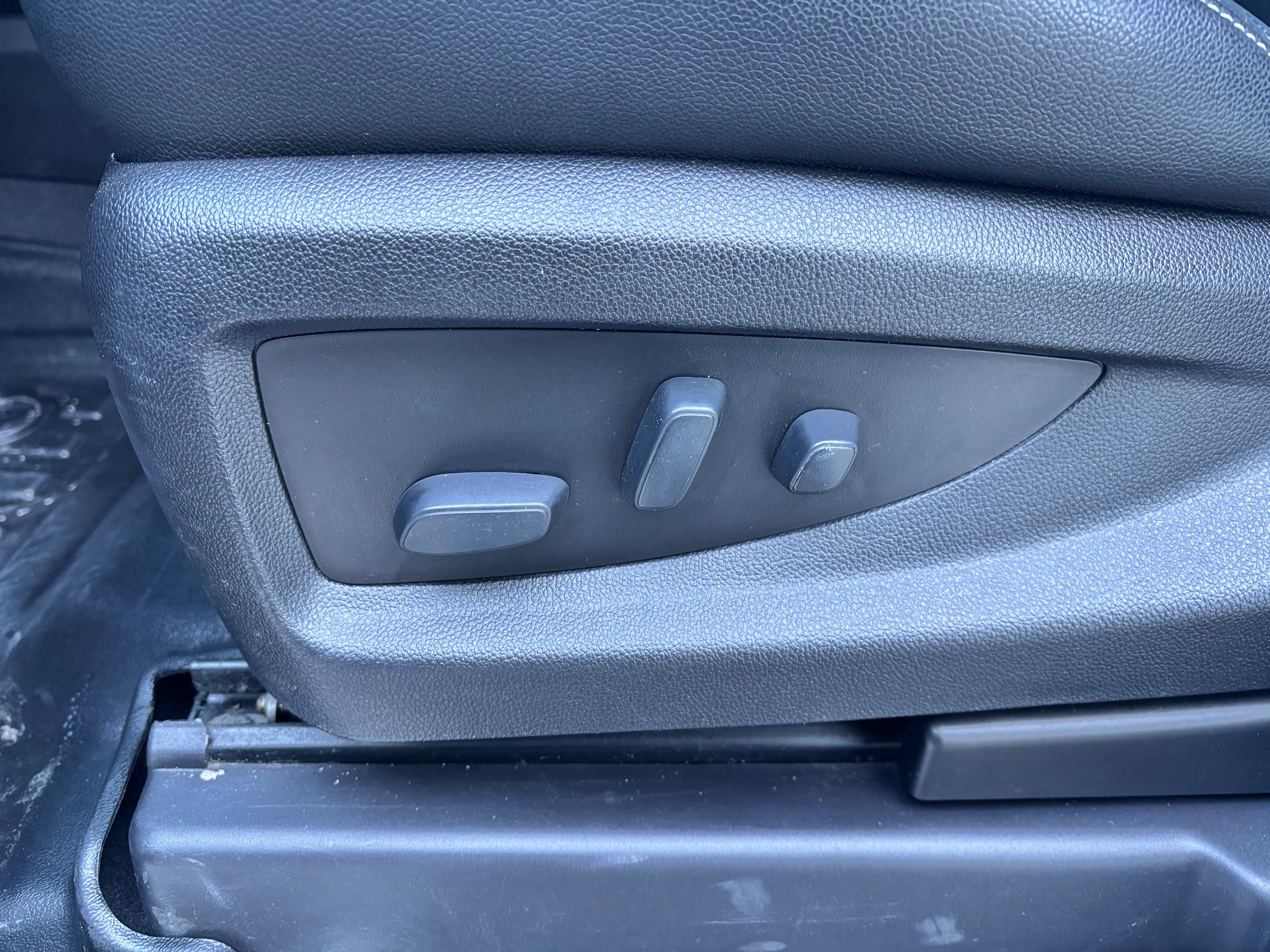 Used 2019 Chevrolet Suburban Premier image 19