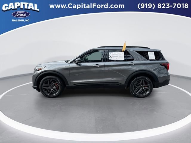 Certified 2025 Ford Explorer ST-Line w/ Premium Package image 3