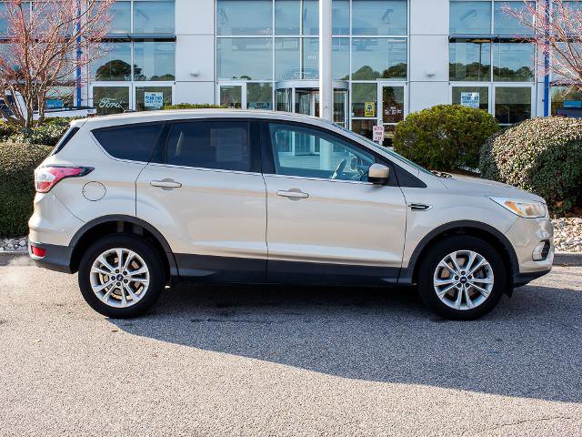 Certified 2017 Ford Escape SE image 1