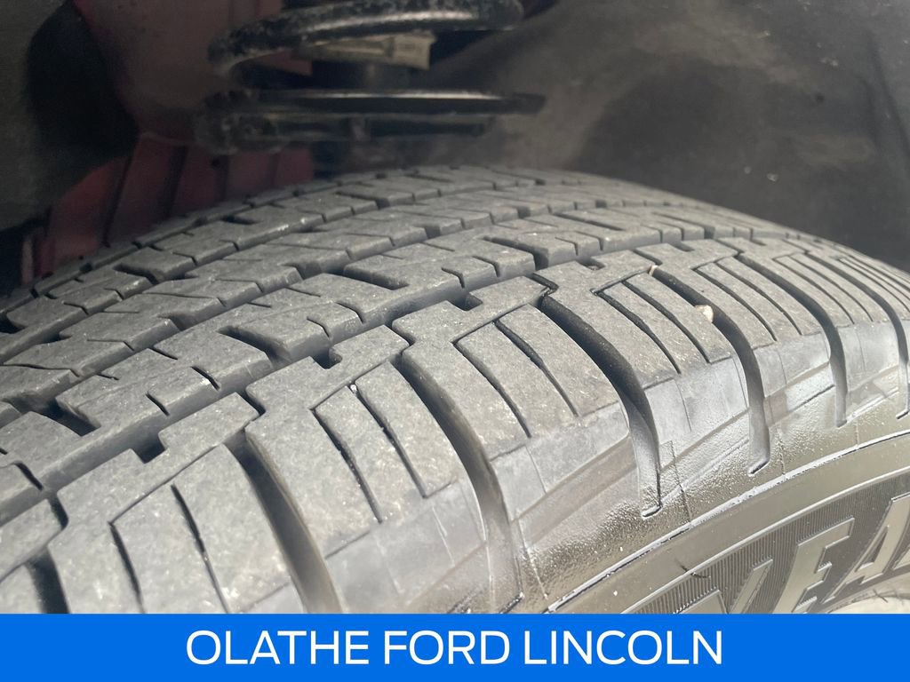 Certified 2021 Ford Explorer Limited w/ Equipment Group 301A image 31