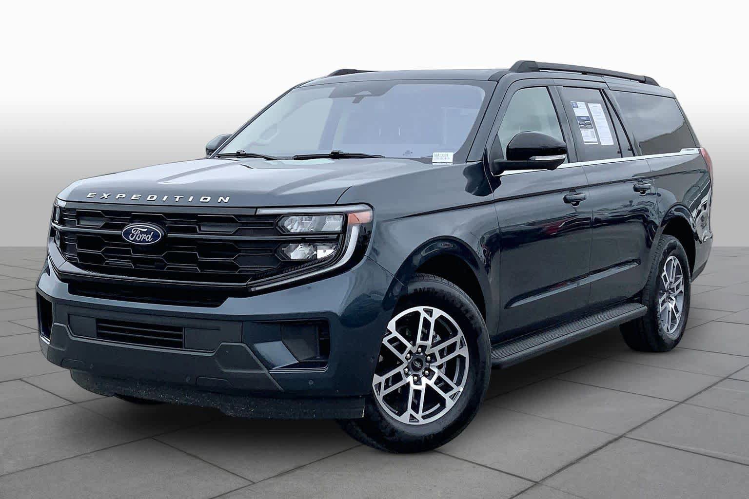 Certified 2025 Ford Expedition Max Active RWD image 2