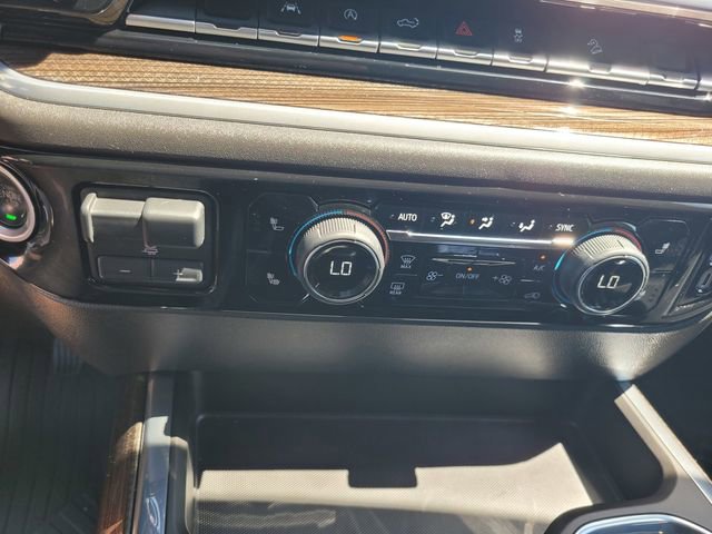 Used 2025 Chevrolet Silverado 1500 LT Trail Boss w/ Convenience Package II AWD/4WD image 23