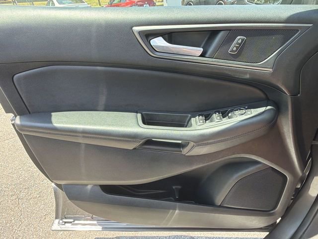 Certified 2022 Ford Edge SE w/ Black Appearance Package AWD/4WD image 21