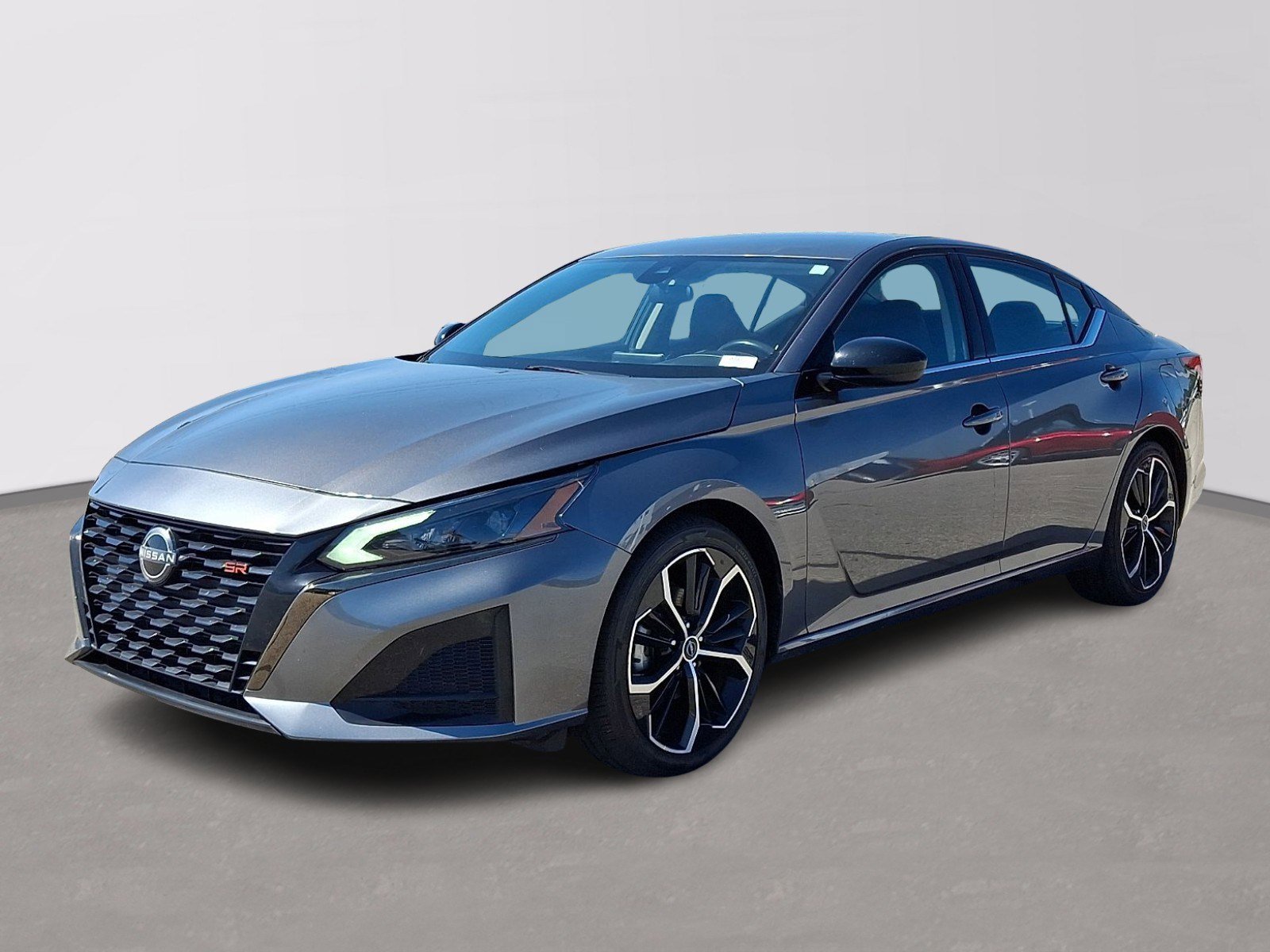Used 2024 Nissan Altima 2.5 SR FWD image 3