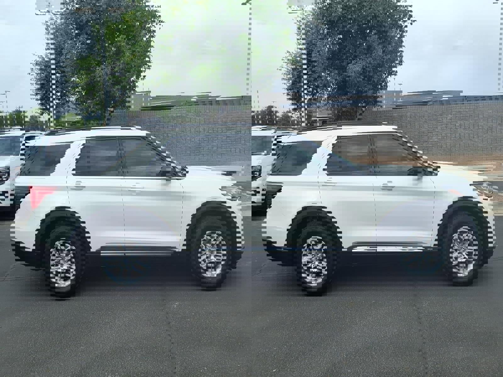 Certified 2025 Ford Explorer Active image 6