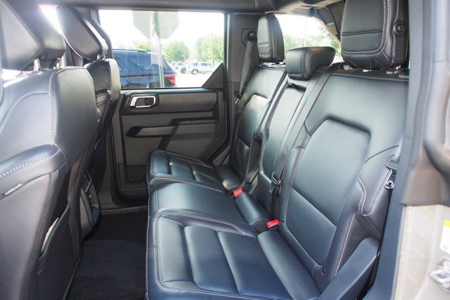 Certified 2025 Ford Bronco Outer Banks AWD/4WD image 18