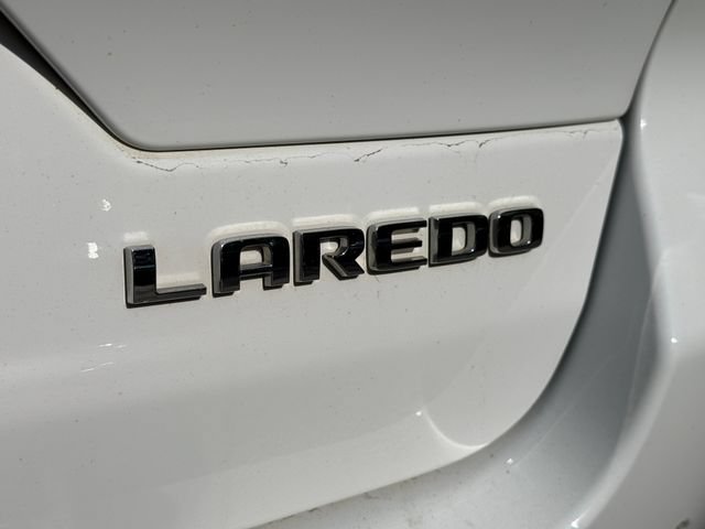 Used 2023 Jeep Grand Cherokee Laredo AWD/4WD image 12