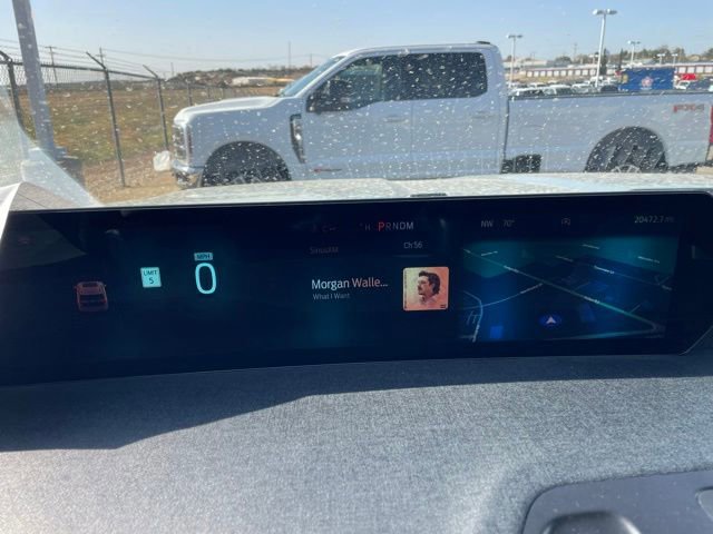 Certified 2025 Ford Expedition Active image 5