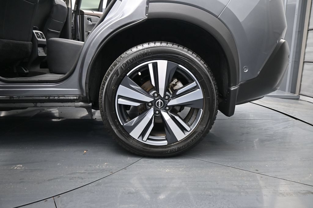Used 2023 Nissan Rogue SL w/ SL Premium Package FWD image 19
