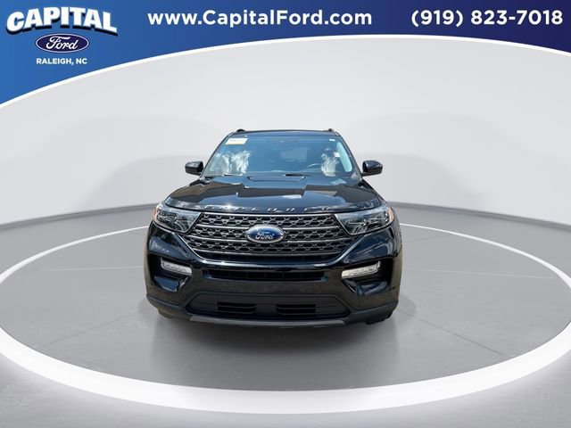 Certified 2022 Ford Explorer XLT w/ Equipment Group 202A image 9