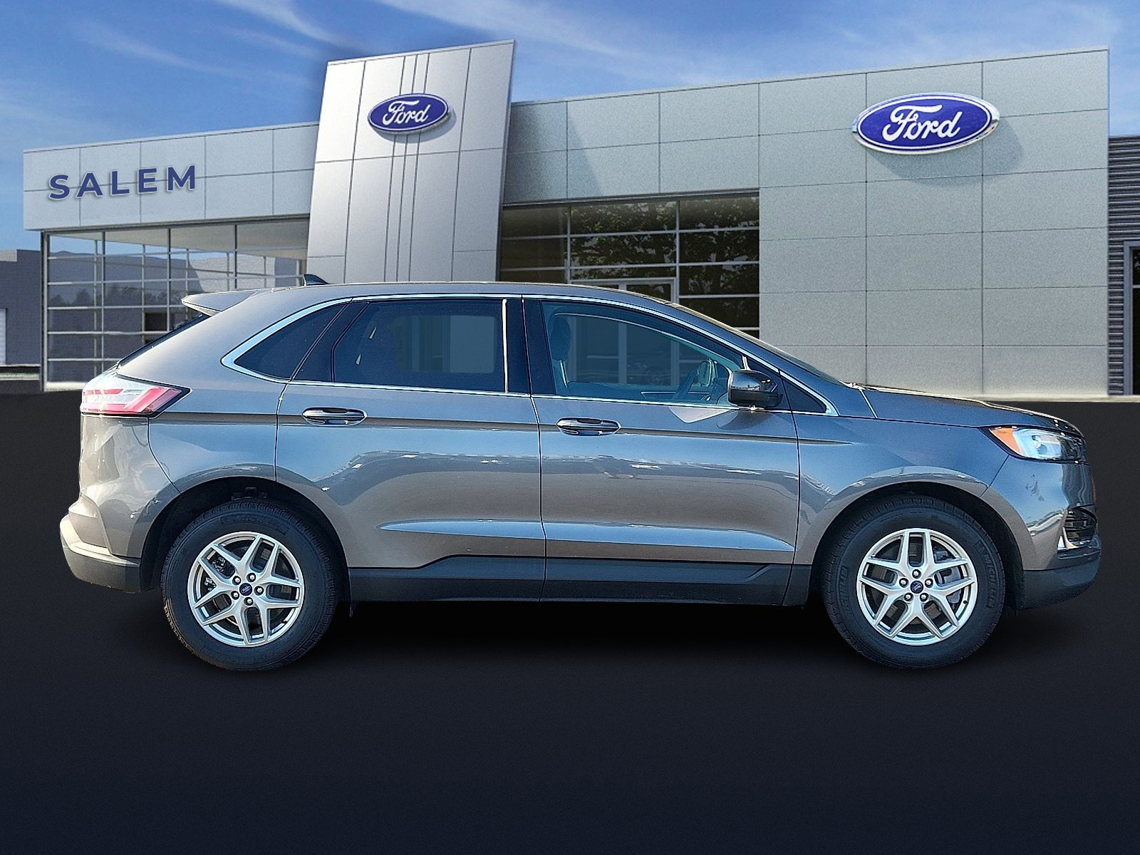 Certified 2022 Ford Edge SEL w/ Convenience Package image 3