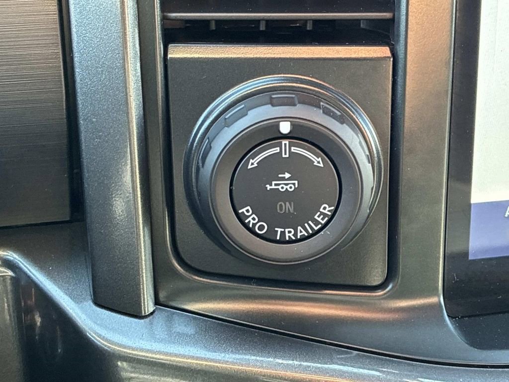 Certified 2022 Ford F150 XLT w/ Equipment Group 302A High image 28