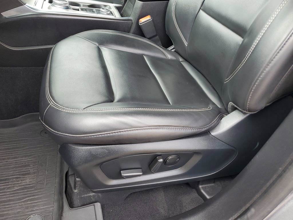 Certified 2023 Ford Explorer XLT w/ Equipment Group 202A image 14