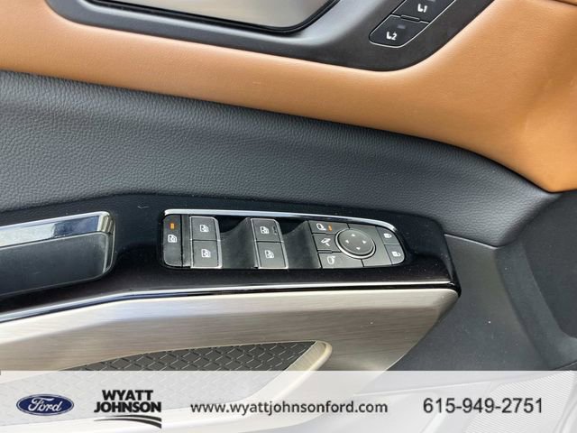 Used 2024 Nissan Pathfinder Platinum w/ Cargo Package image 29