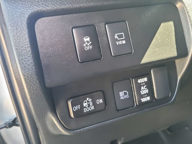 Used 2023 Toyota Tacoma TRD Off-Road w/ TRD Premium Off Road Package AWD/4WD image 17