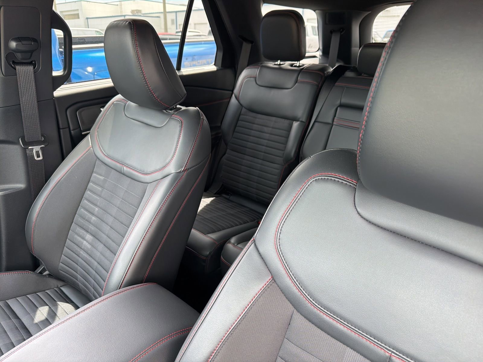 Certified 2025 Ford Explorer ST-Line w/ Premium Package image 14