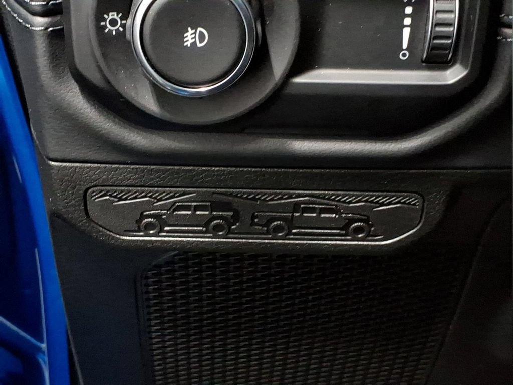 Used 2026 Jeep Wrangler Unlimited Sahara AWD/4WD image 19