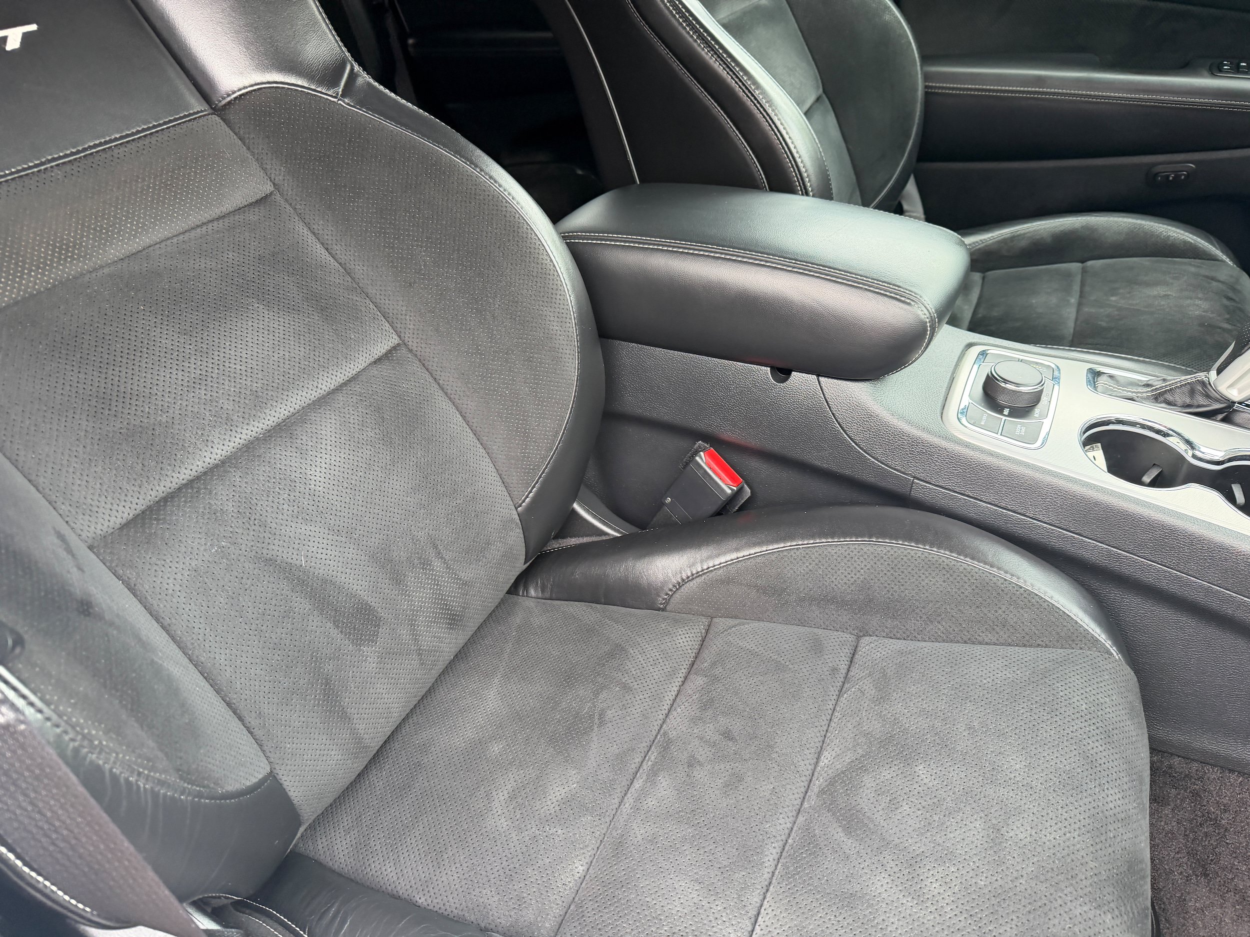 Used 2018 Jeep Grand Cherokee SRT AWD/4WD image 24