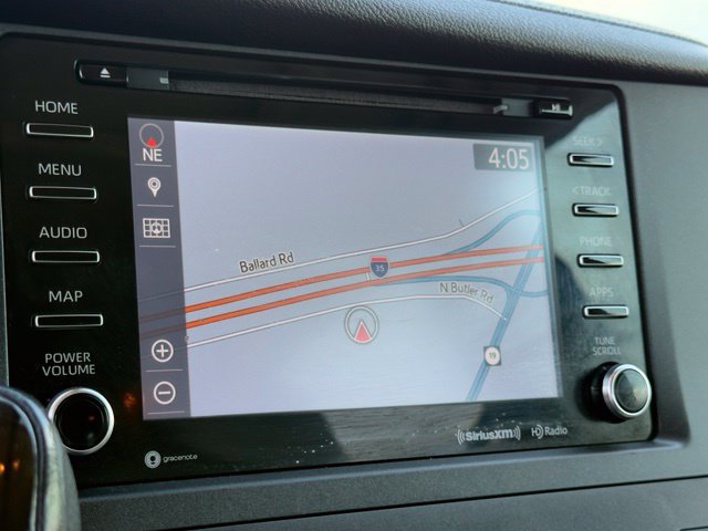 Used 2019 Toyota Sienna XLE w/ XLE Navigation Package FWD image 25