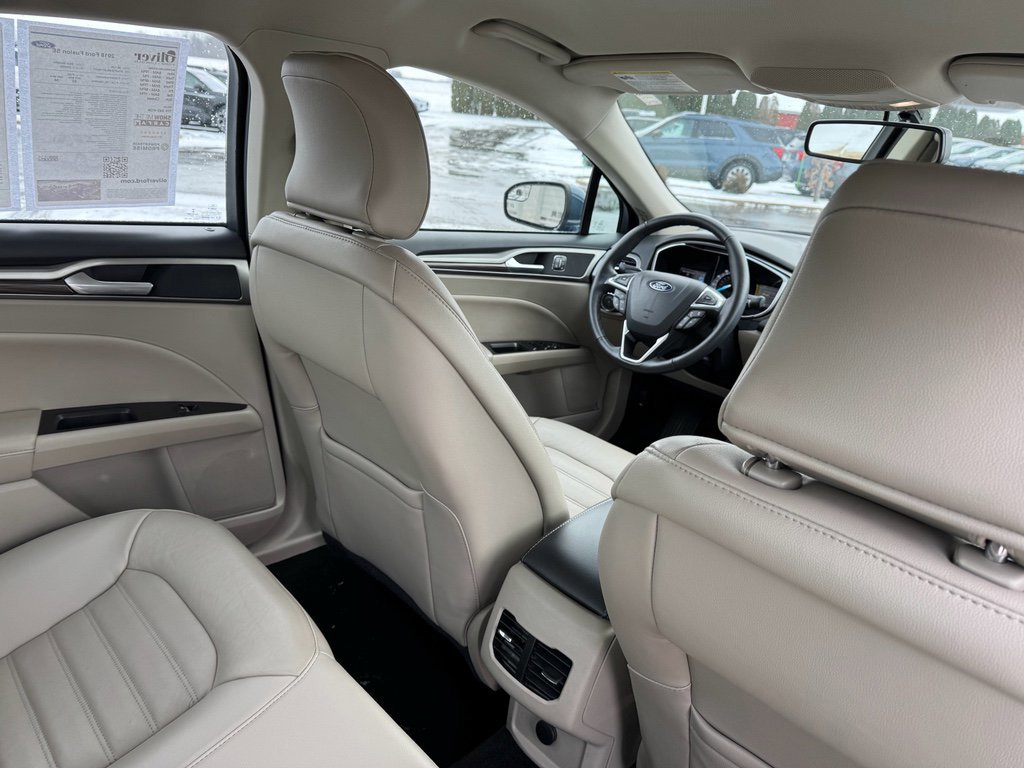 Certified 2018 Ford Fusion SE w/ Fusion SE Technology Package image 18