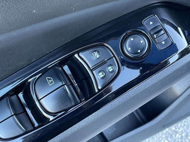 Used 2024 Nissan Altima 2.5 SR image 17