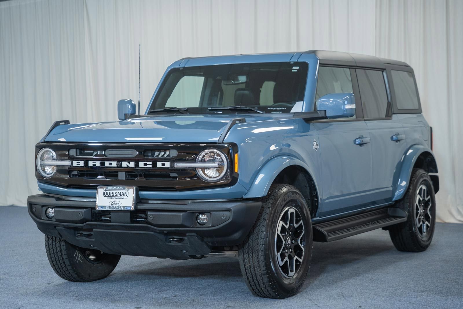 Certified 2025 Ford Bronco Outer Banks AWD/4WD image 3