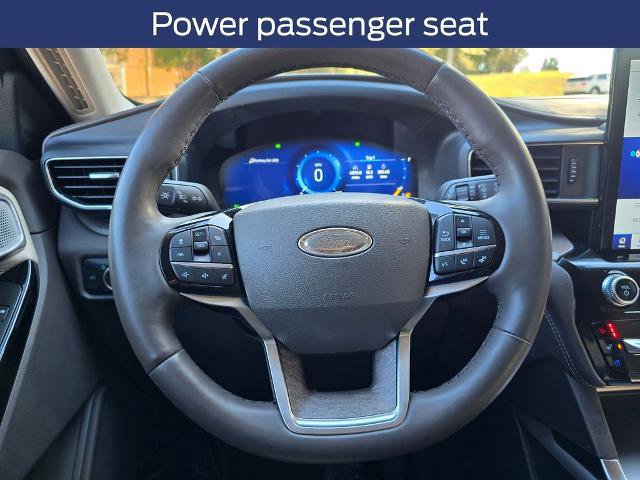 Certified 2022 Ford Explorer Platinum w/ Equipment Group 601A image 25