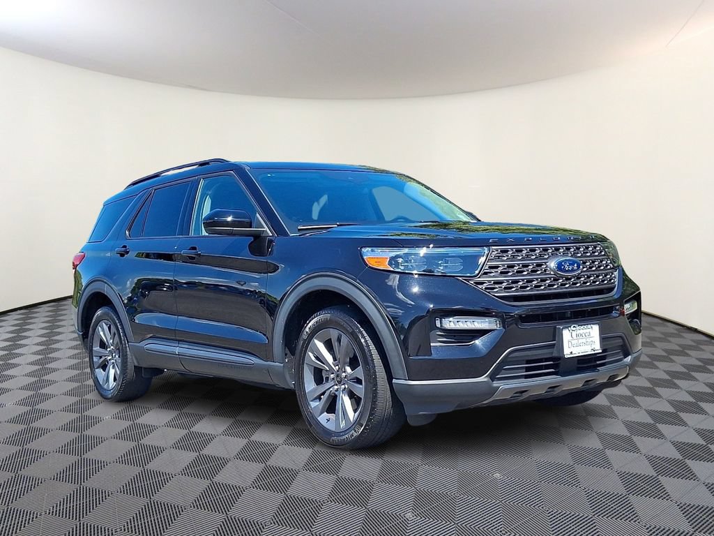 Certified 2023 Ford Explorer XLT w/ Equipment Group 202A
