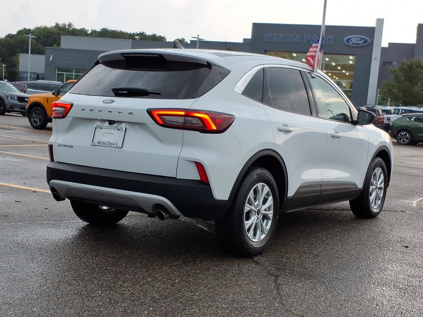 Certified 2023 Ford Escape Active AWD/4WD image 7