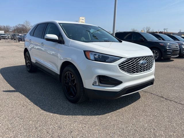 Certified 2023 Ford Edge SEL w/ Convenience Package image 2