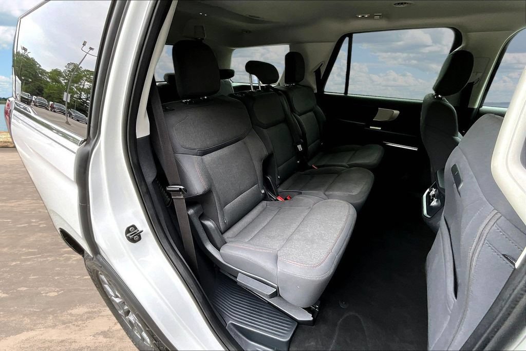 Certified 2025 Ford Expedition Active RWD image 27