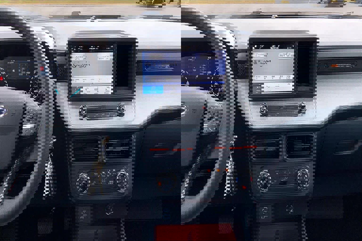 Certified 2024 Ford Maverick XLT image 8